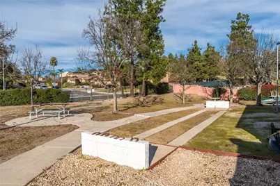 38094 Calle Amigable, Murrieta, CA 92563 - Photo 49