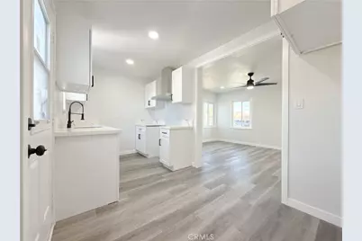 14605 S Bahama Avenue, Compton, CA 90220 - Photo 9