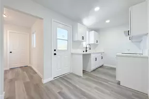 14605 S Bahama Ave, Compton, CA 90220 - Photo 7