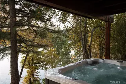 748 Shelter Cove, Lake Arrowhead, CA 92352 - Photo 19
