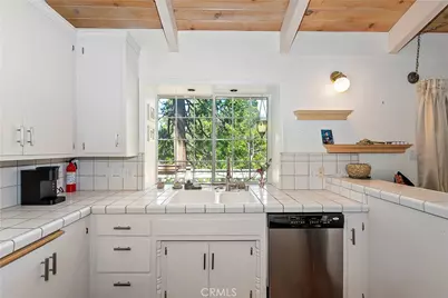 1212 Jungfrau, Crestline, CA 92325 - Photo 25