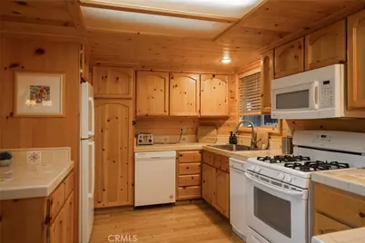 41714 Switzerland, Big Bear Lake, CA 92315 - Photo 23