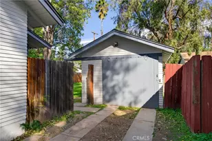 4045 Elmwood Ct, Riverside, CA 92506 - Photo 17