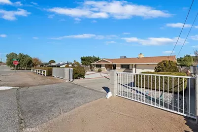 8949 Camphor, Hesperia, CA 92345 - Photo 5