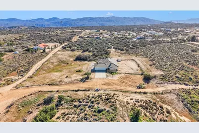 6086 Pythagoras, Oak Hills, CA 92344 - Photo 59