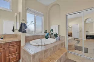 6086 Pythagoras, Oak Hills, CA 92344 - Photo 29