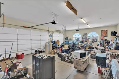 6086 Pythagoras, Oak Hills, CA 92344 - Photo 41