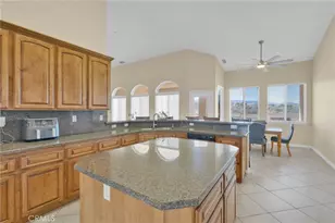 6086 Pythagoras, Oak Hills, CA 92344 - Photo 23