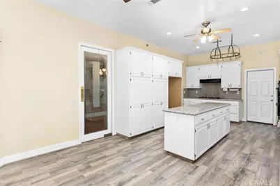 13776 Meadow View, Yucaipa, CA 92399 - Photo 17