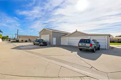 15551 Cornuta, Bellflower, CA 90706 - Photo 9