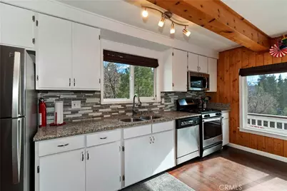 39676 Oakglen, Fawnskin, CA 92333 - Photo 13