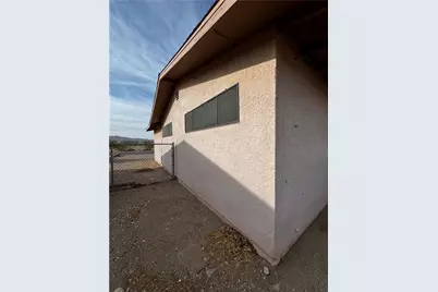 2028 Parkway, Needles, CA 92363 - Photo 17