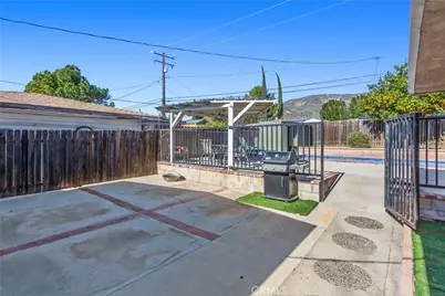 272 E 47th St, San Bernardino, CA 92404 - Photo 23