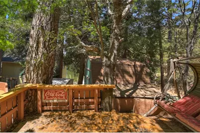 24194 Zurich, Crestline, CA 92325 - Photo 17