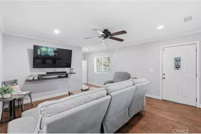 2101 S Hickory, Santa Ana, CA 92707 - Photo 9