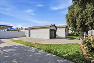 2101 S Hickory, Santa Ana, CA 92707 - Photo 33