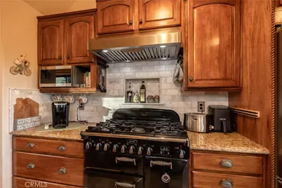 26335 Walnut Hills Drive, Lake Arrowhead, CA 92352 - Photo 17