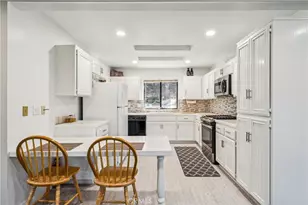 965 Sandalwood Dr, Lake Arrowhead, CA 92352 - Photo 15