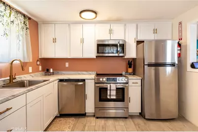 65076 E Broadway, Joshua Tree, CA 92252 - Photo 11