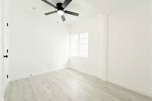 5325 Latham St, Los Angeles, CA 90011 - Photo 15