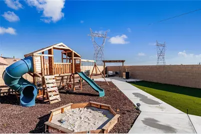 13374 Luna, Victorville, CA 92392 - Photo 15