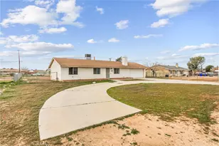 10636 Kiavan Rd, Apple Valley, CA 92308 - Photo 3