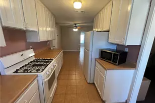 1380 Teakwood, Hemet, CA 92543 - Photo 5