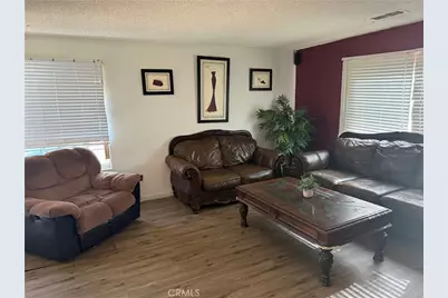 122 E Bowen, Perris, CA 92571 - Photo 3