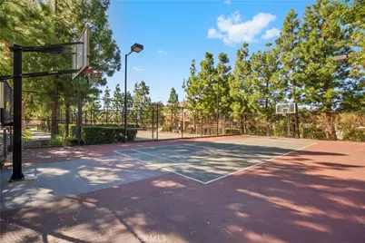 5604 Altamura Way #10, Fontana, CA 92336 - Photo 27