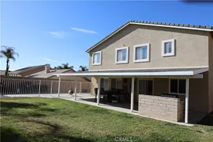7833 Calle Carrisa St, Highland, CA 92346 - Photo 23