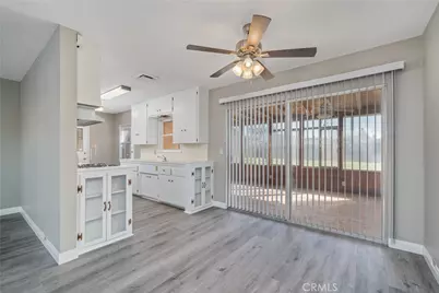 1113 E Acacia Avenue, Hemet, CA 92543 - Photo 11