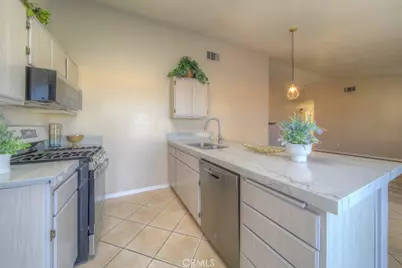 10842 Wakefield, Adelanto, CA 92301 - Photo 21