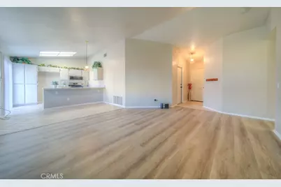 10842 Wakefield, Adelanto, CA 92301 - Photo 9