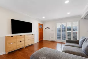 10403 Stratton Ct, Cypress, CA 90630 - Photo 3