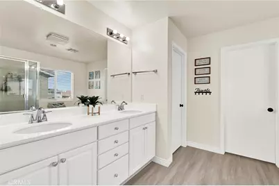 9037 Calico Court, Oak Hills, CA 92344 - Photo 21