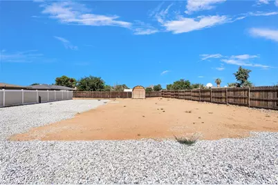 21940 Carlisle Road, Apple Valley, CA 92307 - Photo 35