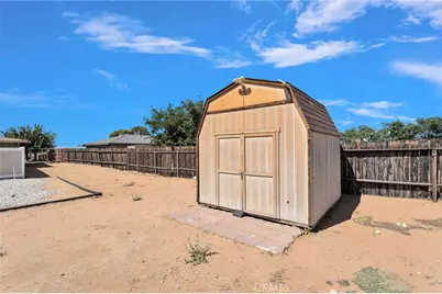 21940 Carlisle Road, Apple Valley, CA 92307 - Photo 37