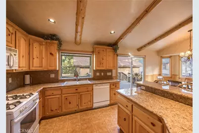 200 Muroc, Big Bear City, CA 92314 - Photo 11