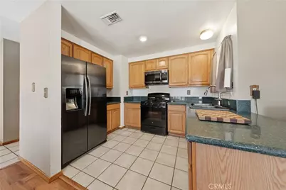 100 Amber Court, Redlands, CA 92374 - Photo 5