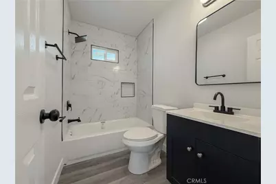 220 W 98th Street, Los Angeles, CA 90003 - Photo 15