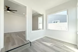 220 W 98th St, Los Angeles, CA 90003 - Photo 21