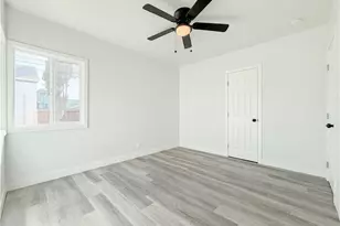 220 W 98th St, Los Angeles, CA 90003 - Photo 13