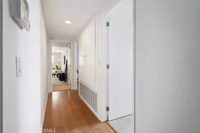 241 S Reeves Drive #302, Beverly Hills, CA 90212 - Photo 5