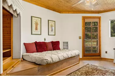 971 Grass Valley, Lake Arrowhead, CA 92352 - Photo 31