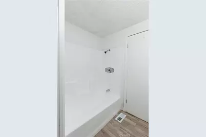 1241 N East #216, Anaheim, CA 92805 - Photo 17