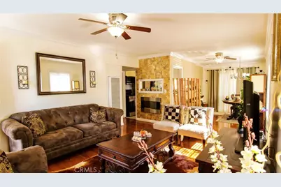 10520 E Zamora Avenue, Los Angeles, CA 90002 - Photo 7