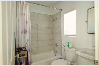 10520 E Zamora Avenue, Los Angeles, CA 90002 - Photo 3