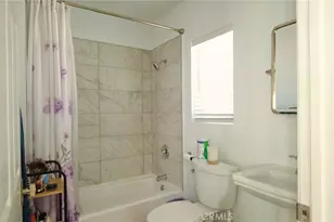 10520 E Zamora Ave, Los Angeles, CA 90002 - Photo 3