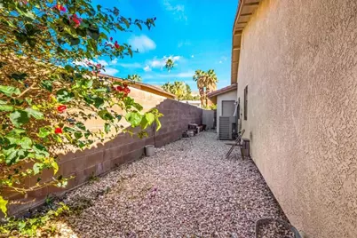 10683 Ambrosio Drive, Desert Hot Springs, CA 92240 - Photo 29