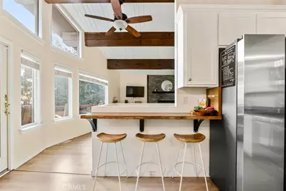 31353 Marcella, Running Springs, CA 92382 - Photo 11